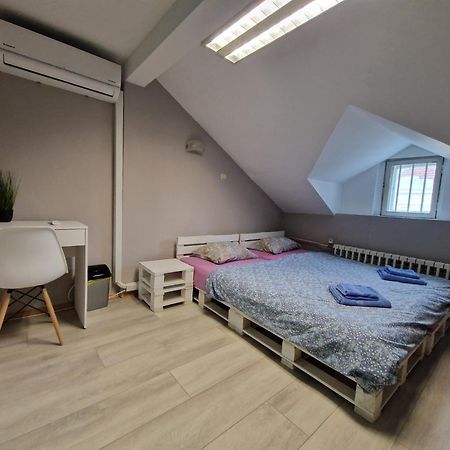 Lambo'S Corner Varna - Guest Rooms Екстериор снимка