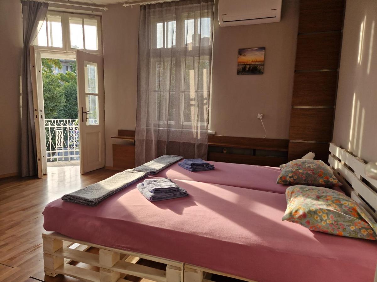 Lambo'S Corner Varna - Guest Rooms Екстериор снимка