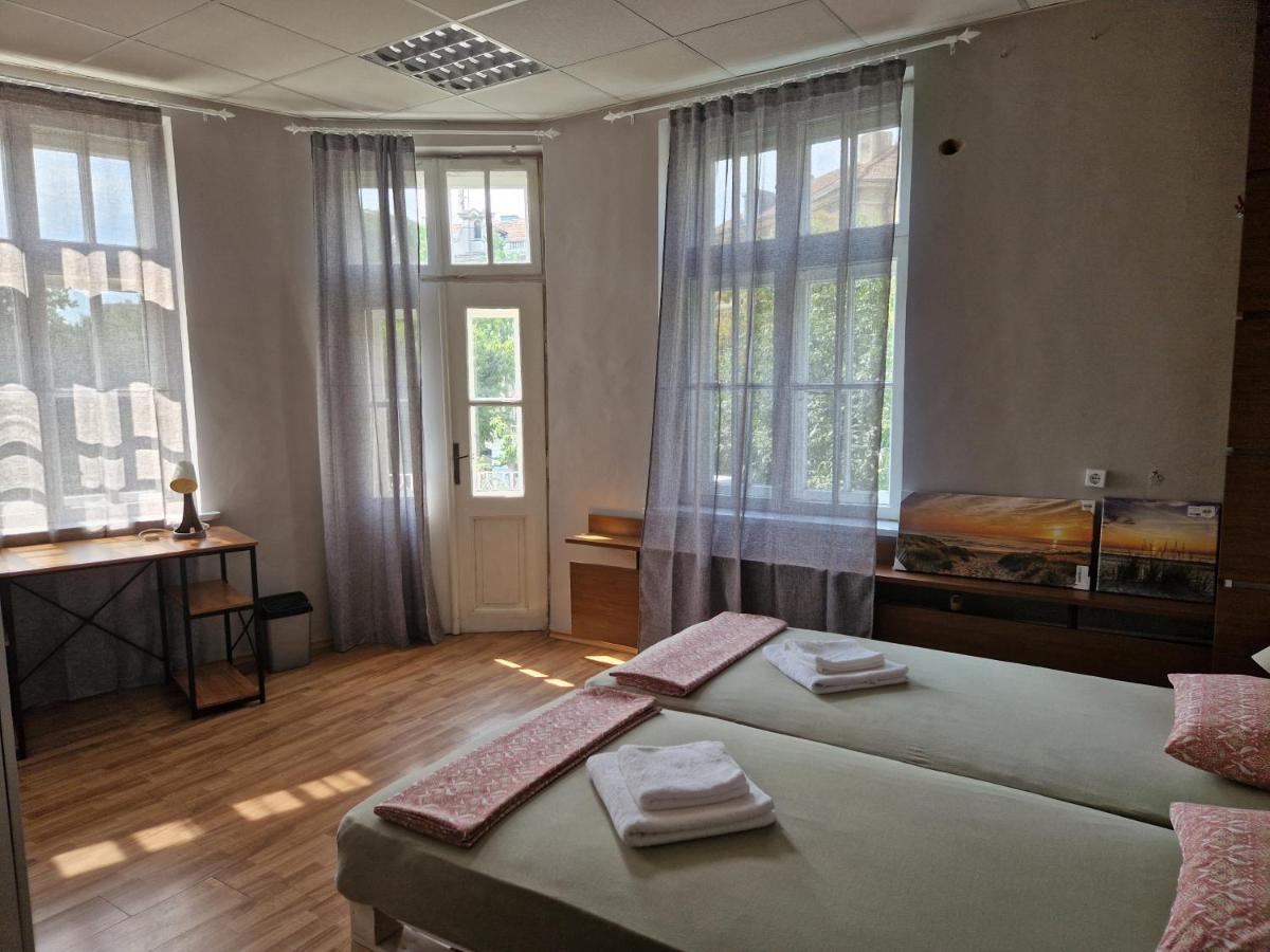 Lambo'S Corner Varna - Guest Rooms Екстериор снимка