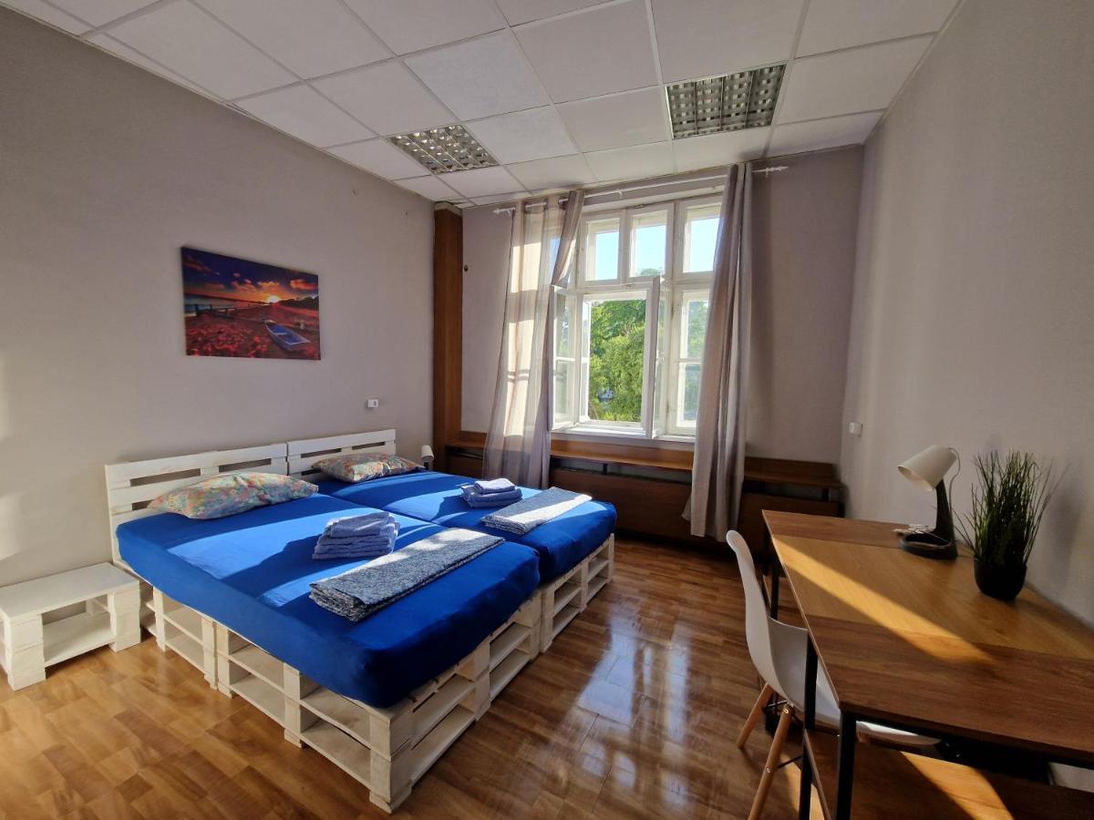 Lambo'S Corner Varna - Guest Rooms Екстериор снимка