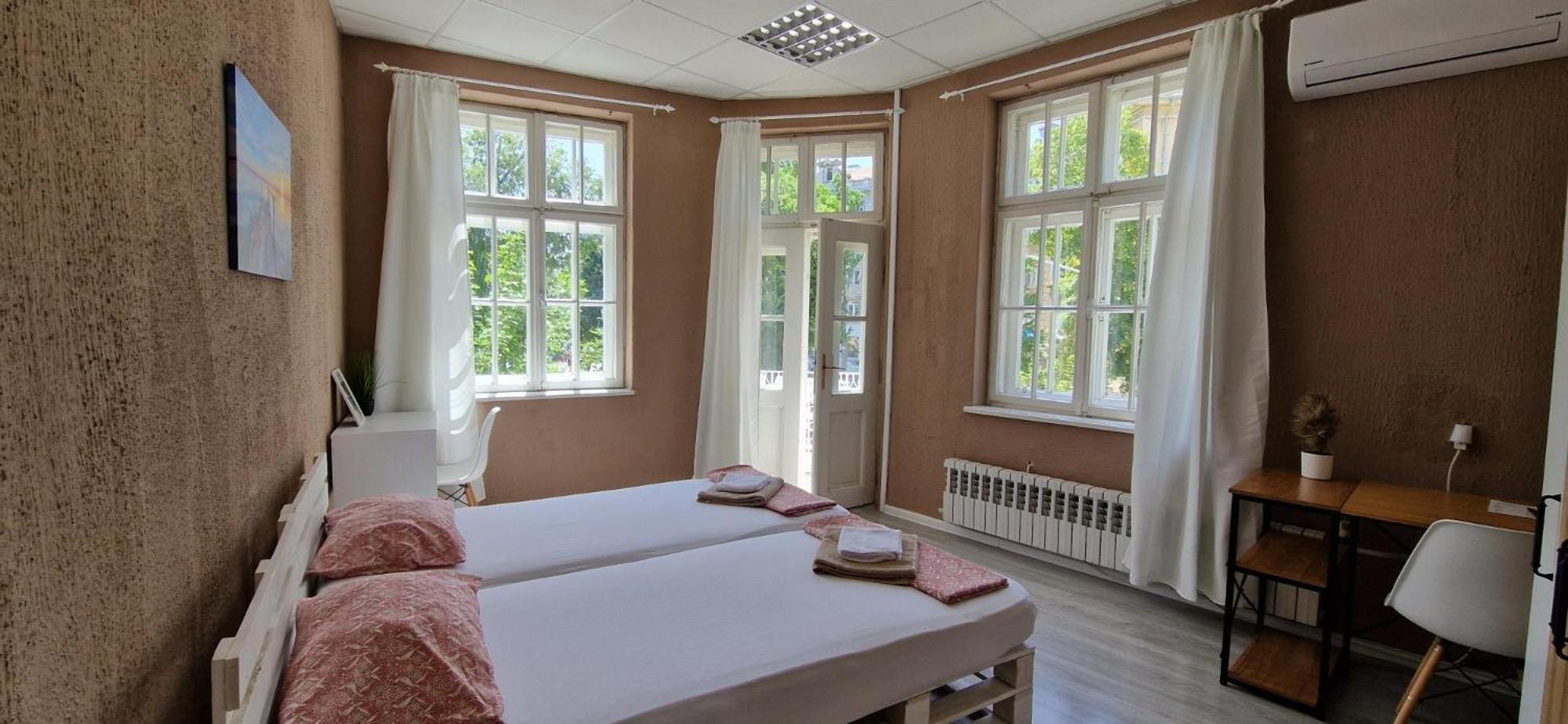 Lambo'S Corner Varna - Guest Rooms Екстериор снимка